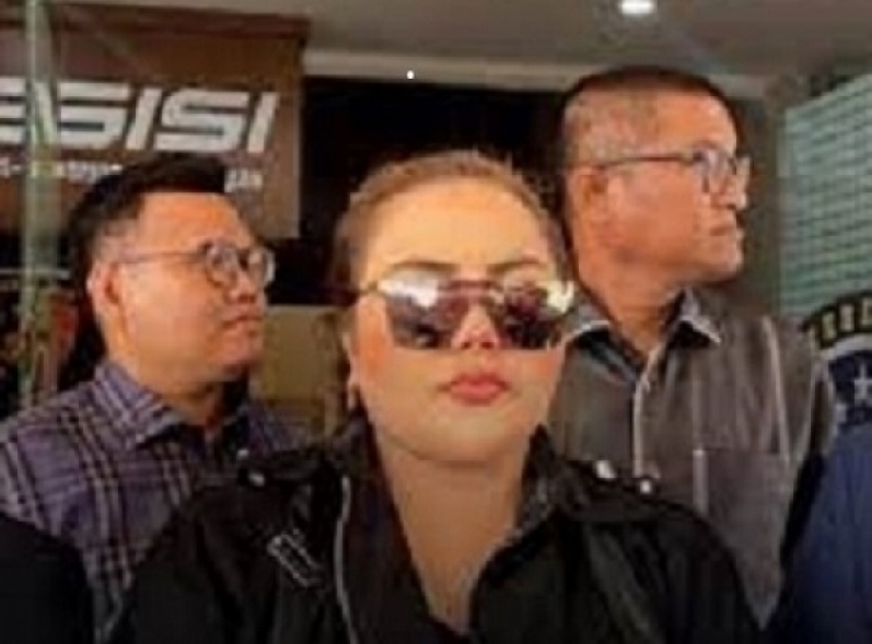 Selebgram Lisa Mariana Ditetapkan Jadi Tersangka Pencemaran Nama Baik Ridwan Kamil